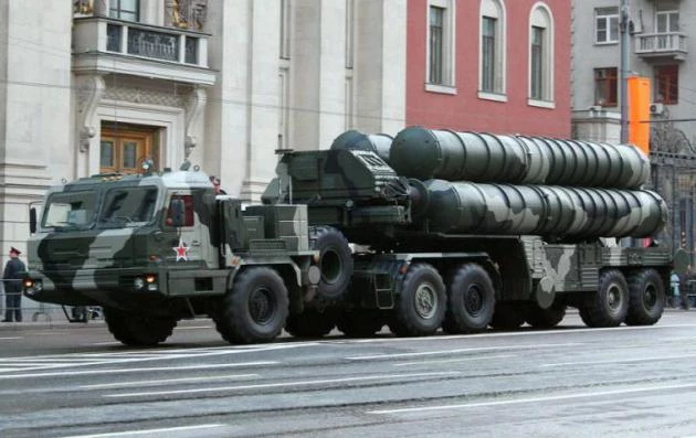 S-400: Μήνυμα πολέμου της Κίνας προς την Ταϊβάν με επιτυχημένη δοκιμή του «Triumpf»